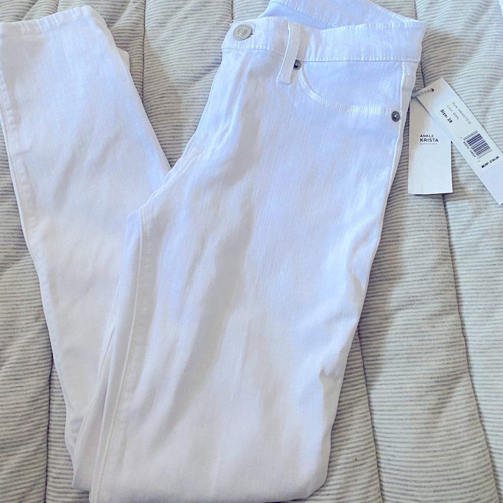Hudson White Jeans, size 28. NWT